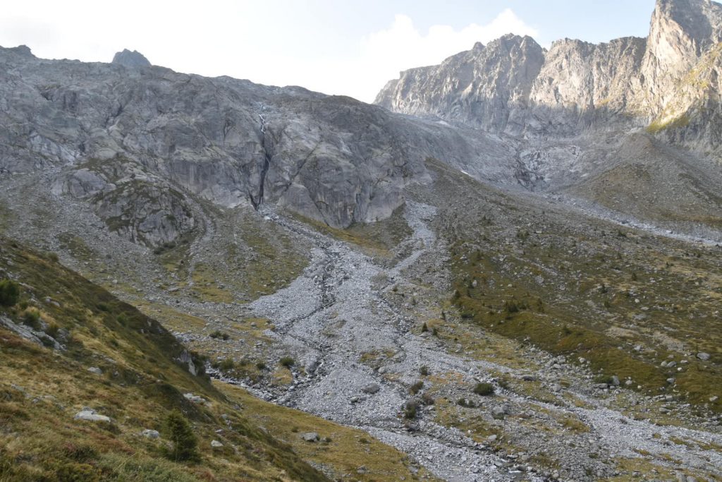 The steep climb to Medelserhütte (visible on the skyline left of picture)