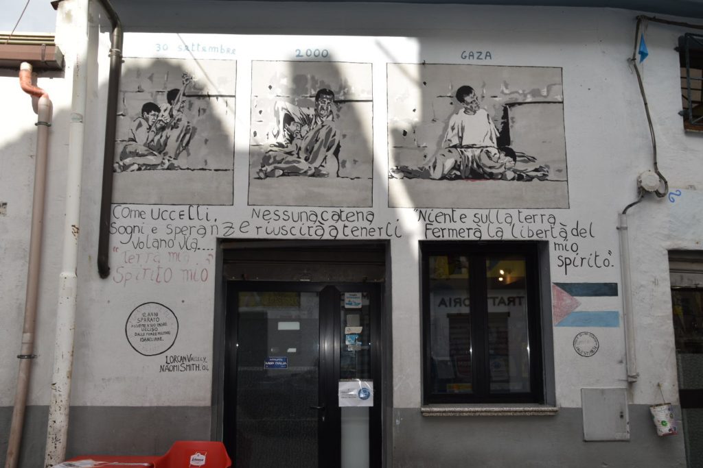 Jamal al-Durrah and his 12-year-old son Muhammad caught in crossfire between Israeli and Palestinian forces - 30 September 2000