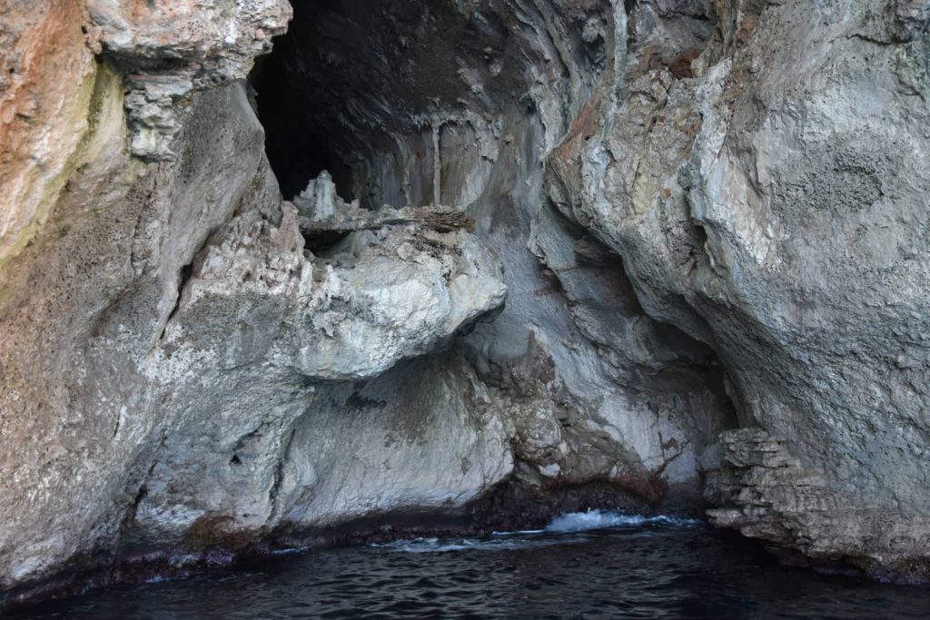 The 'statue' in the Grotto di Maria